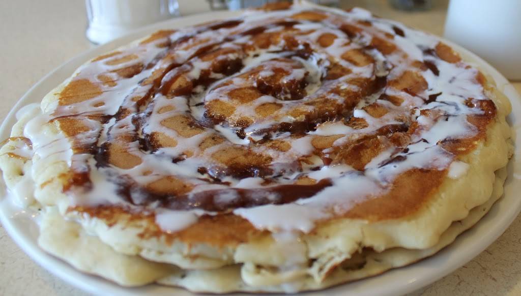 The Big Biscuit | restaurant | 139 N Belt Hwy, St Joseph, MO 64506, USA | 8162730633 OR +1 816-273-0633