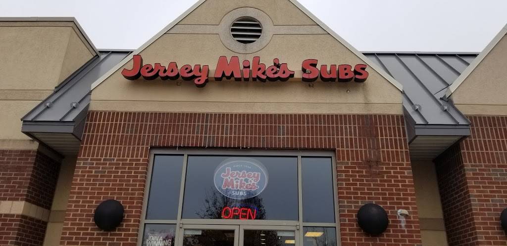 Jersey Mikes Subs | meal takeaway | 5005 Westone b, Chantilly, VA 20151, USA | 5712994980 OR +1 571-299-4980