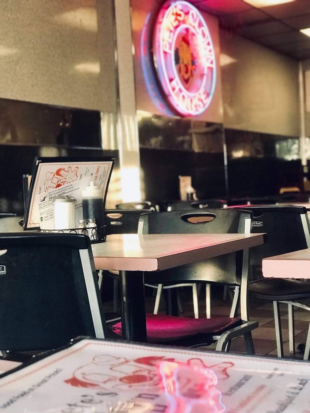Petes Clown House | restaurant | 3878 Frankford Ave, Philadelphia, PA 19124, USA | 2157441350 OR +1 215-744-1350