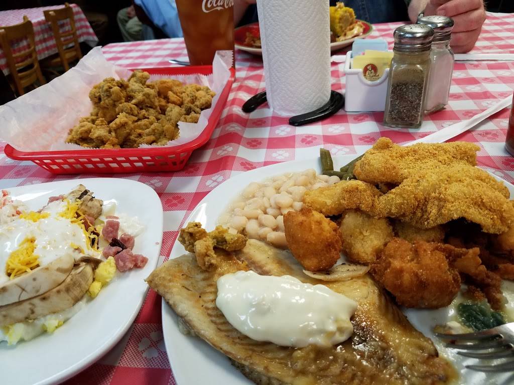 Buckaroos Family Restaurant | restaurant | 708 S College St, Winchester, TN 37398, USA | 9314690997 OR +1 931-469-0997