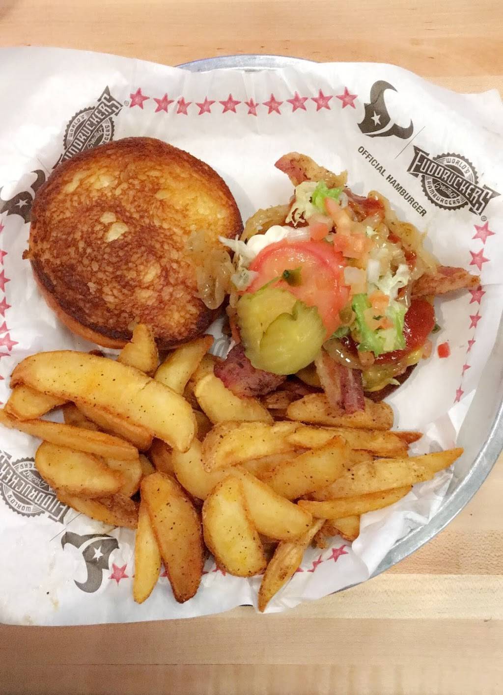 Fuddruckers | restaurant | 11445 Fountain Lake Dr, Stafford, TX 77477, USA | 2812409414 OR +1 281-240-9414