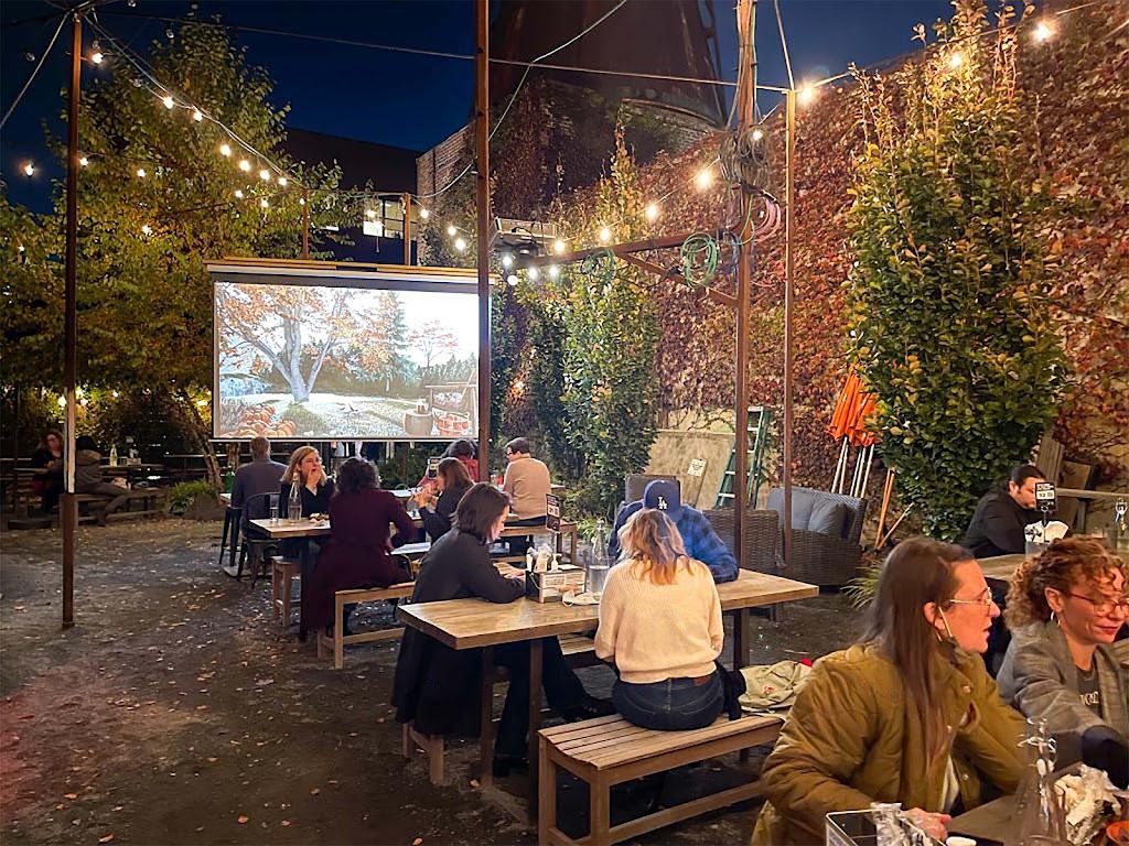 Parklife | restaurant | 636 Degraw St, Brooklyn, NY 11217, USA | 6469494636 OR +1 646-949-4636