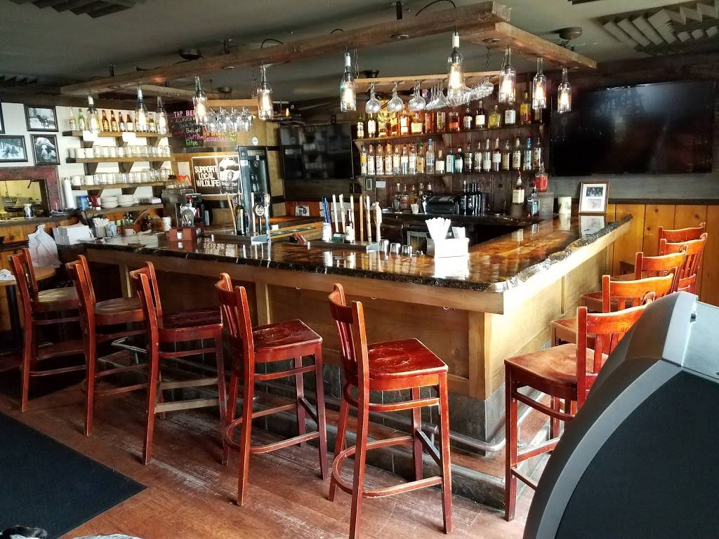 Tinneys Tavern | restaurant | 498 Lake Desolation Rd, Middle Grove, NY 12850, USA | 5184501066 OR +1 518-450-1066