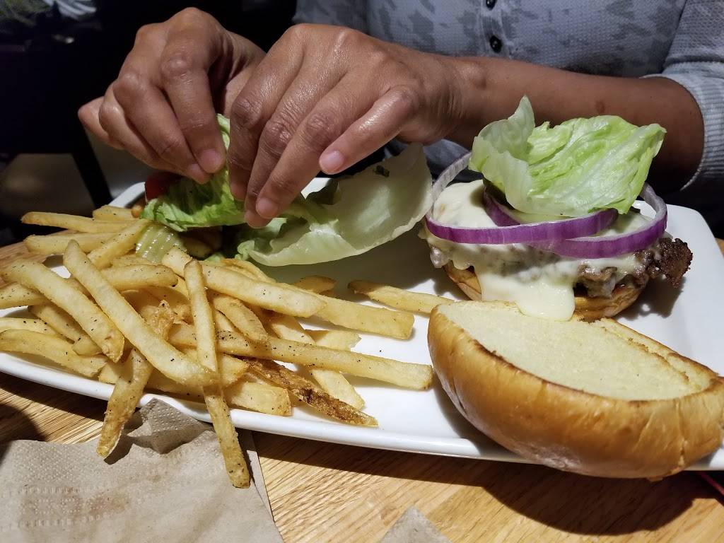 Applebees Grill + Bar | restaurant | 6310 Richmond Hwy, Alexandria, VA 22306, USA | 7037681636 OR +1 703-768-1636