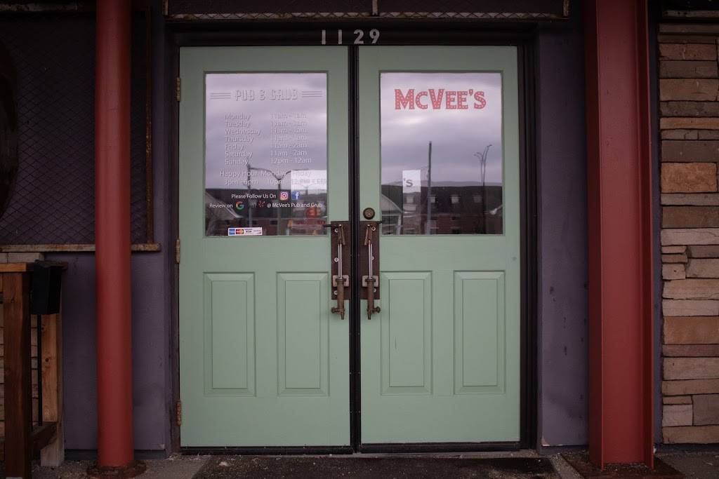McVees Pub and Grub | restaurant | 1129 E Long Lake Rd, Troy, MI 48085, USA | 2488172980 OR +1 248-817-2980