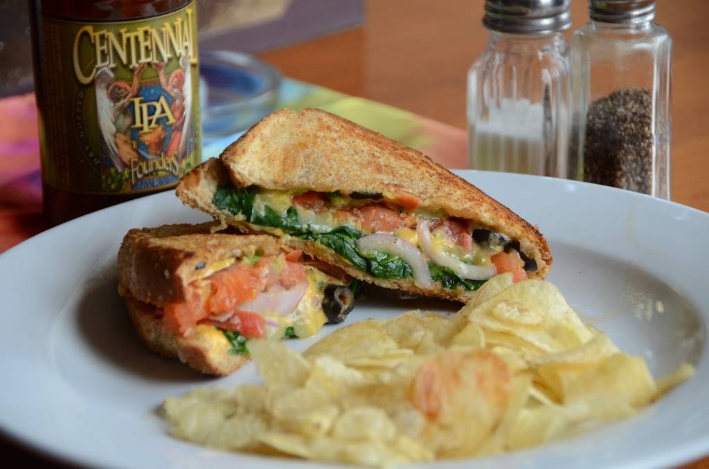 Ralph & Avas Public House | cafe | 6 W Main St, Mooresville, IN 46158, USA | 3178349780 OR +1 317-834-9780