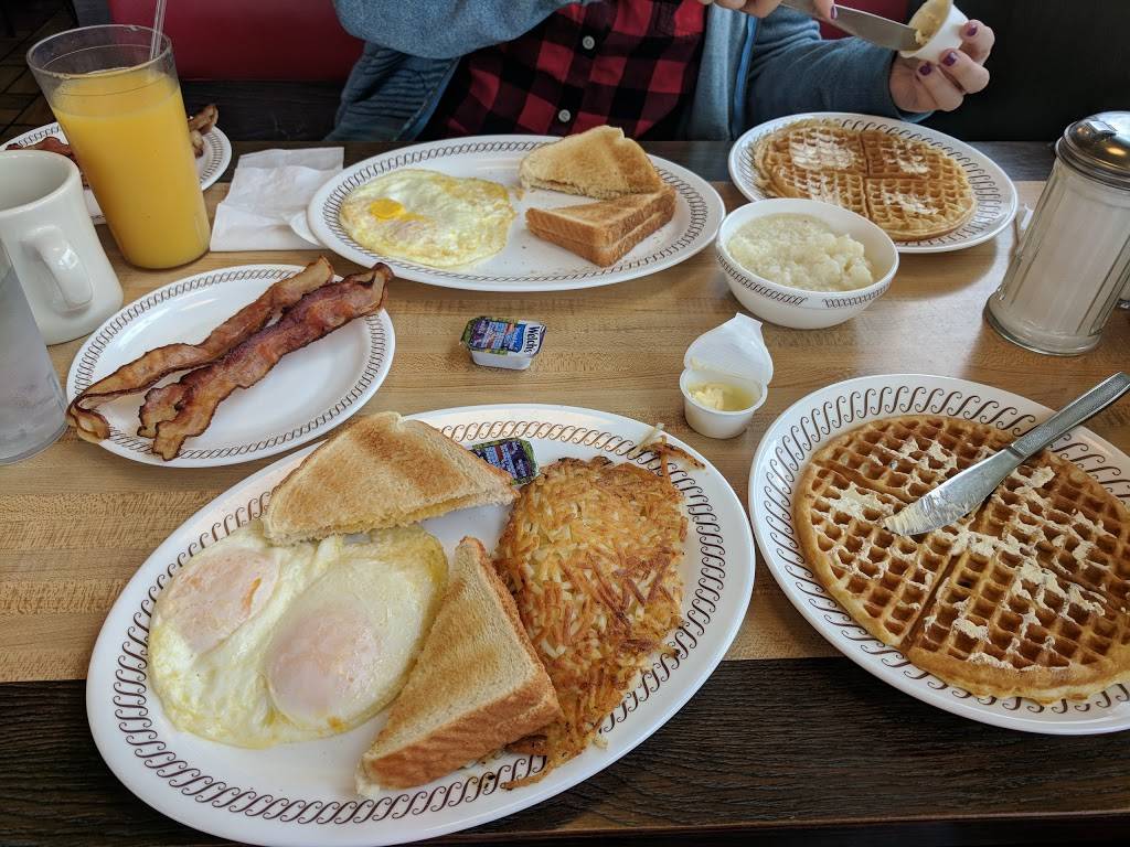 Waffle House | meal takeaway | 119A Cedar Ln, Knoxville, TN 37912, USA | 8656886385 OR +1 865-688-6385