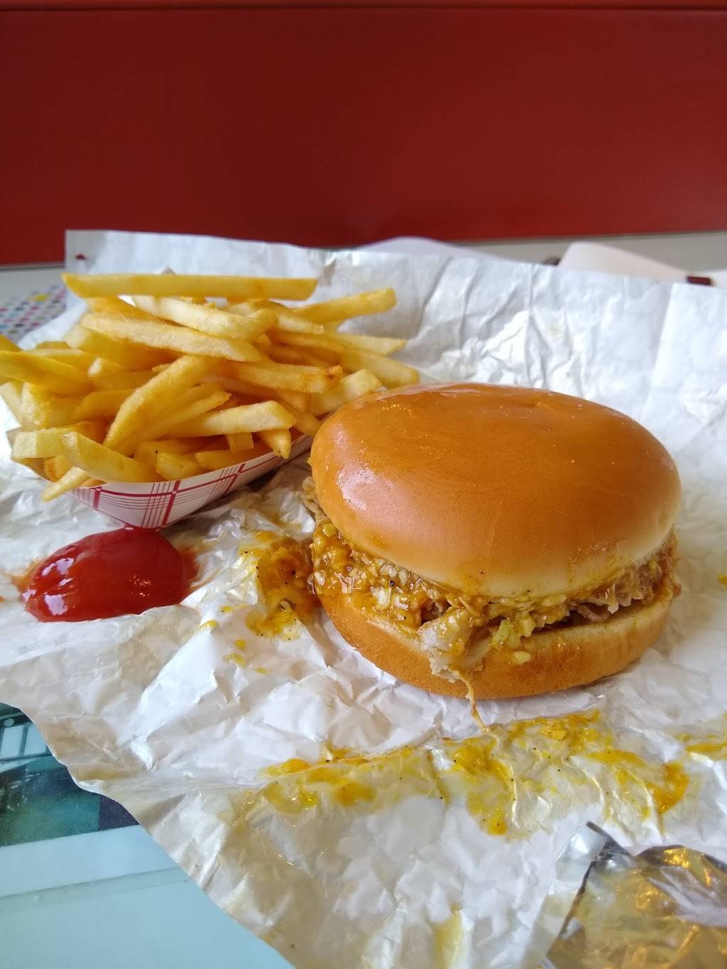 US 31 Bar-B-Q | restaurant | 151 W Muskegon Ave, Muskegon, MI 49440, USA | 2317223948 OR +1 231-722-3948