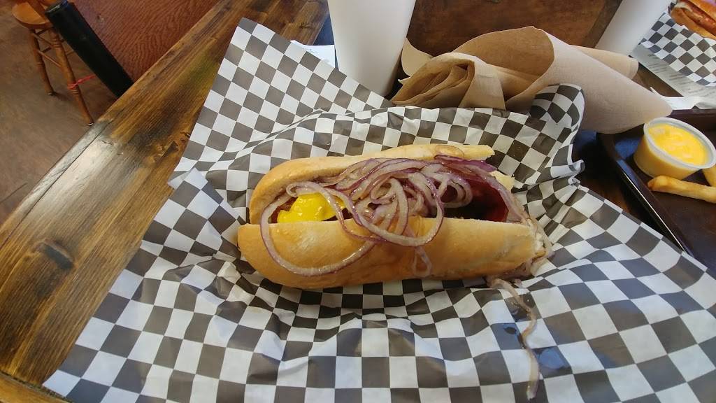 Gianellis Drive Thru | restaurant | 3111 IL-176, Crystal Lake, IL 60014, USA | 8154554444 OR +1 815-455-4444