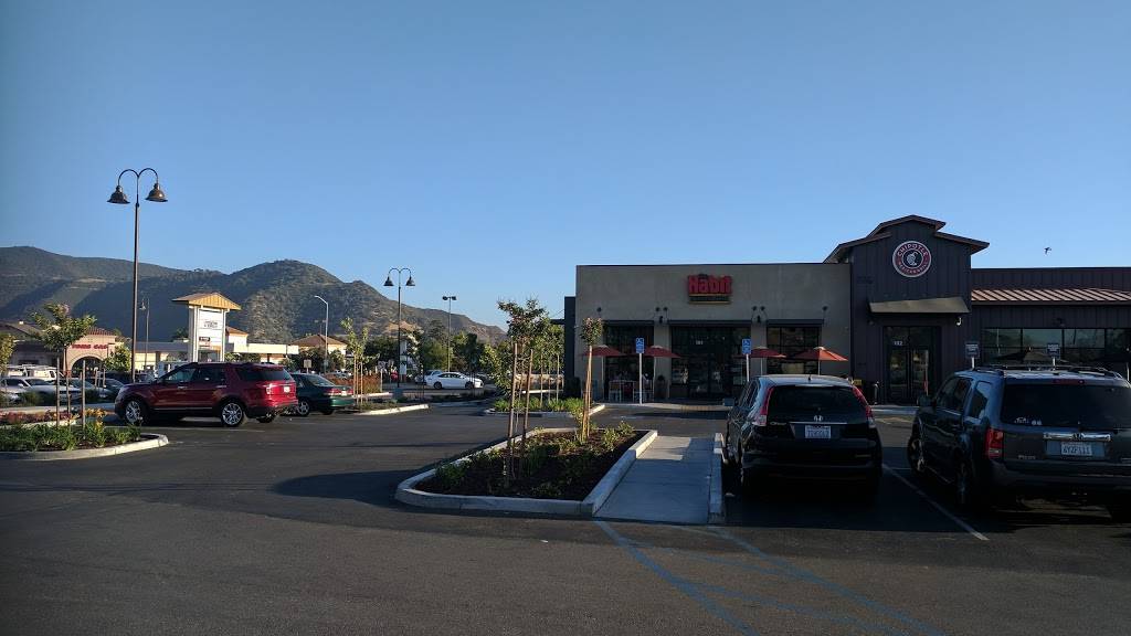 Panda Express | restaurant | 211 E Hwy 246, Buellton, CA 93427, USA | 8056860991 OR +1 805-686-0991