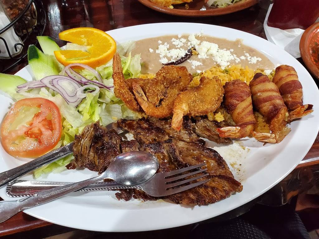 Antojitos Sinaloa Mexican & Seafood Restaurant | restaurant | 2000 E Charleston Blvd, Las Vegas, NV 89104, USA | 7024853336 OR +1 702-485-3336