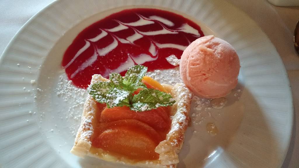 Les Folies Brasserie | restaurant | 2552 Riva Rd, Annapolis, MD 21401, USA | 4105730970 OR +1 410-573-0970