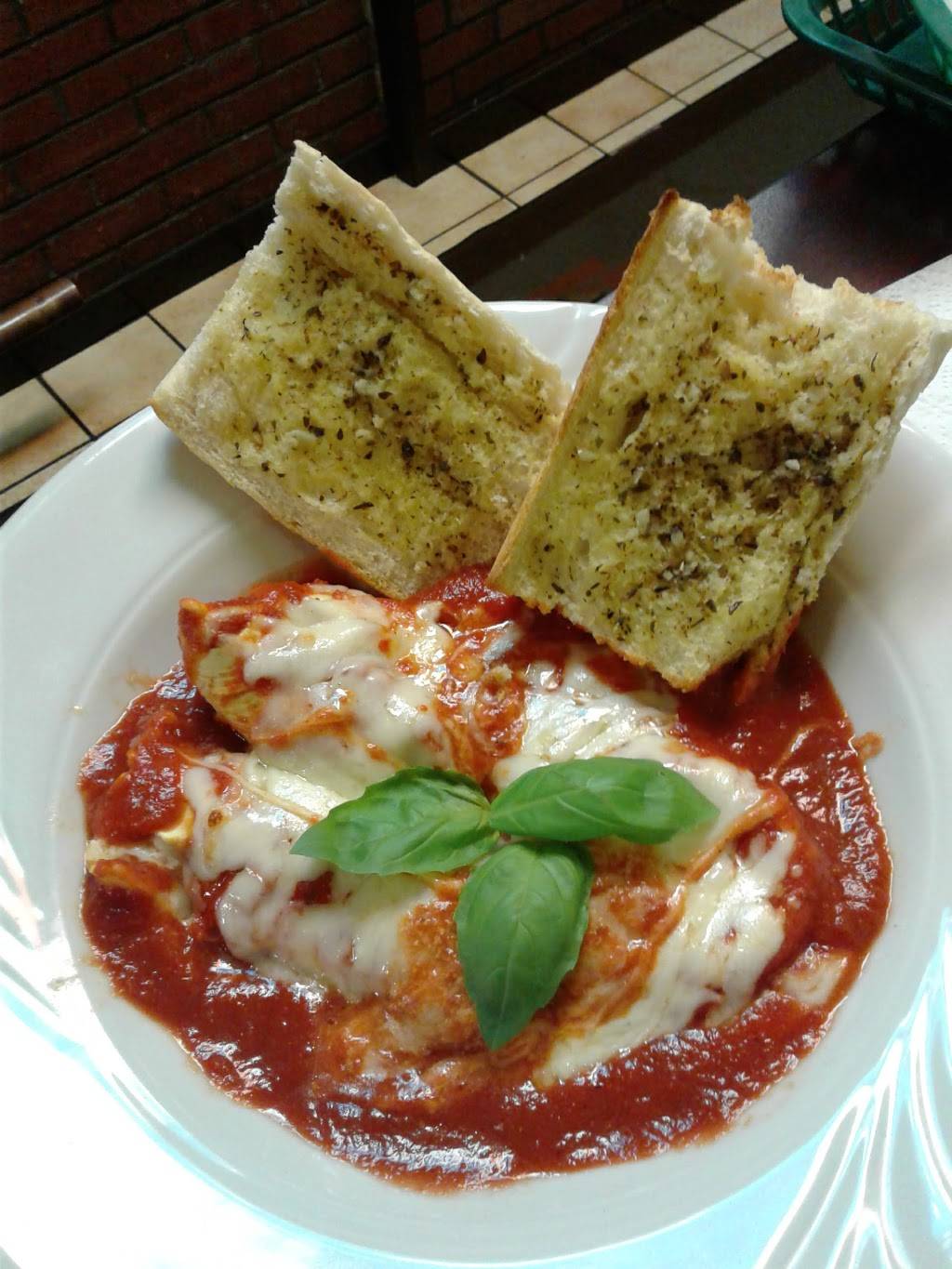 Old Friends Pizza | restaurant | 3665 Hulmeville Rd, Bensalem, PA 19020, USA | 2156388082 OR +1 215-638-8082