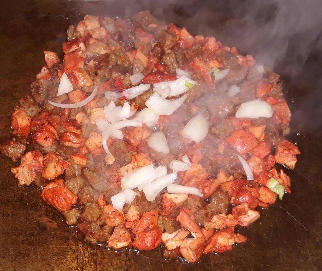 Crunchy Fried Chicken and Pizza | restaurant | 30 Fort Pleasant Ave, Springfield, MA 01108, USA | 4137333330 OR +1 413-733-3330