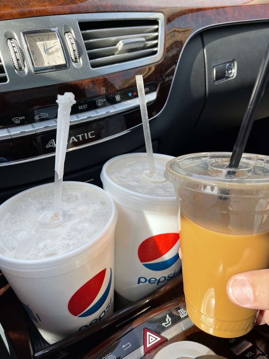 American Grinders | cafe | 4058 S River Rd #1, St. George, UT 84790, USA | 4352332111 OR +1 435-233-2111