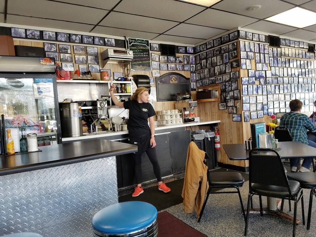 Allins Diner | restaurant | 130 N Kingshighway St, St Charles, MO 63301, USA | 6369465556 OR +1 636-946-5556