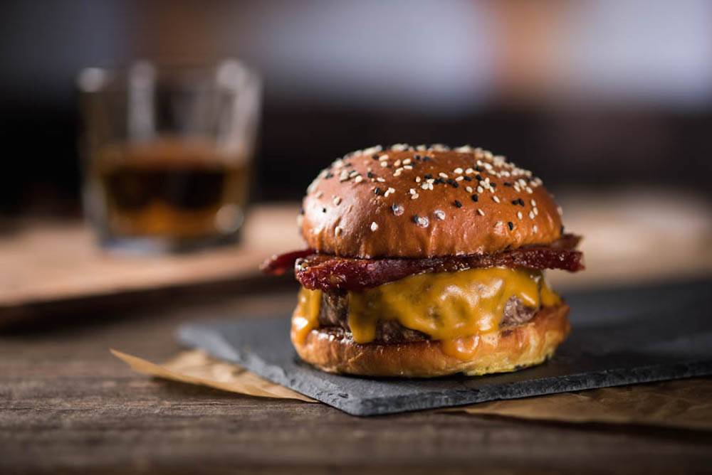 The Capital Burger | restaurant | 1005 7th St NW, Washington, DC 20001, USA | 2026380414 OR +1 202-638-0414