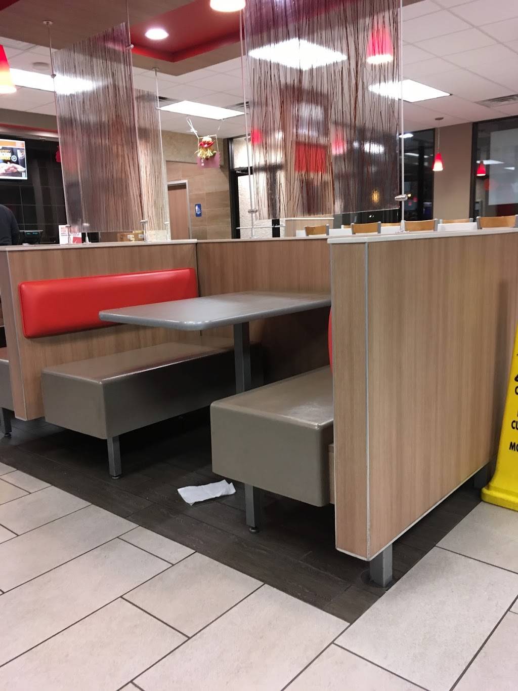 Burger King | restaurant | 27010 Hoover Rd, Warren, MI 48093, USA | 5862383031 OR +1 586-238-3031
