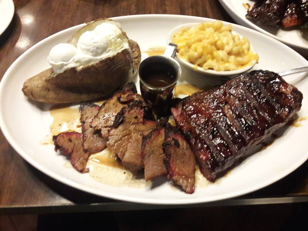 Lucilles Smokehouse Bar-B-Que | restaurant | 1445 Plaza Dr, West Covina, CA 91790, USA | 6263381227 OR +1 626-338-1227