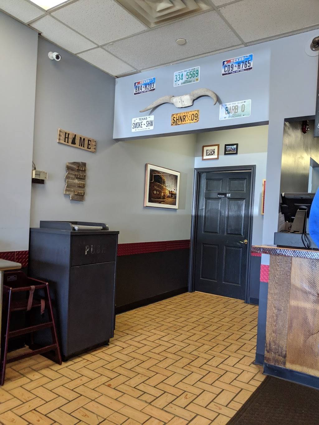 Smokeshow Barbeque Portsmouth | restaurant | 2800 Lafayette Rd, Portsmouth, NH 03801, USA | 6033809104 OR +1 603-380-9104