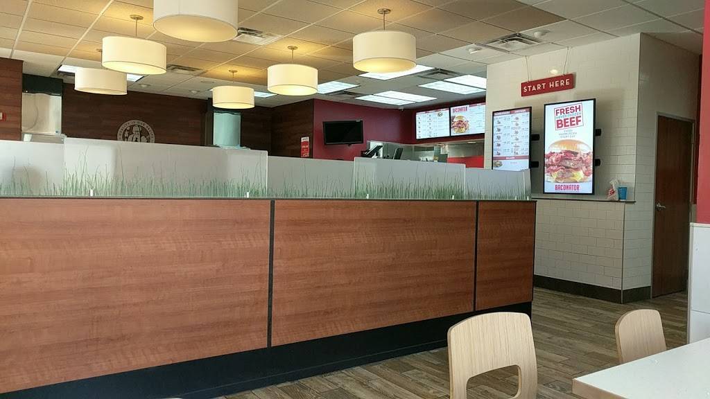 Wendys | restaurant | 17331 Pines Blvd, Pembroke Pines, FL 33029, USA | 9547047933 OR +1 954-704-7933