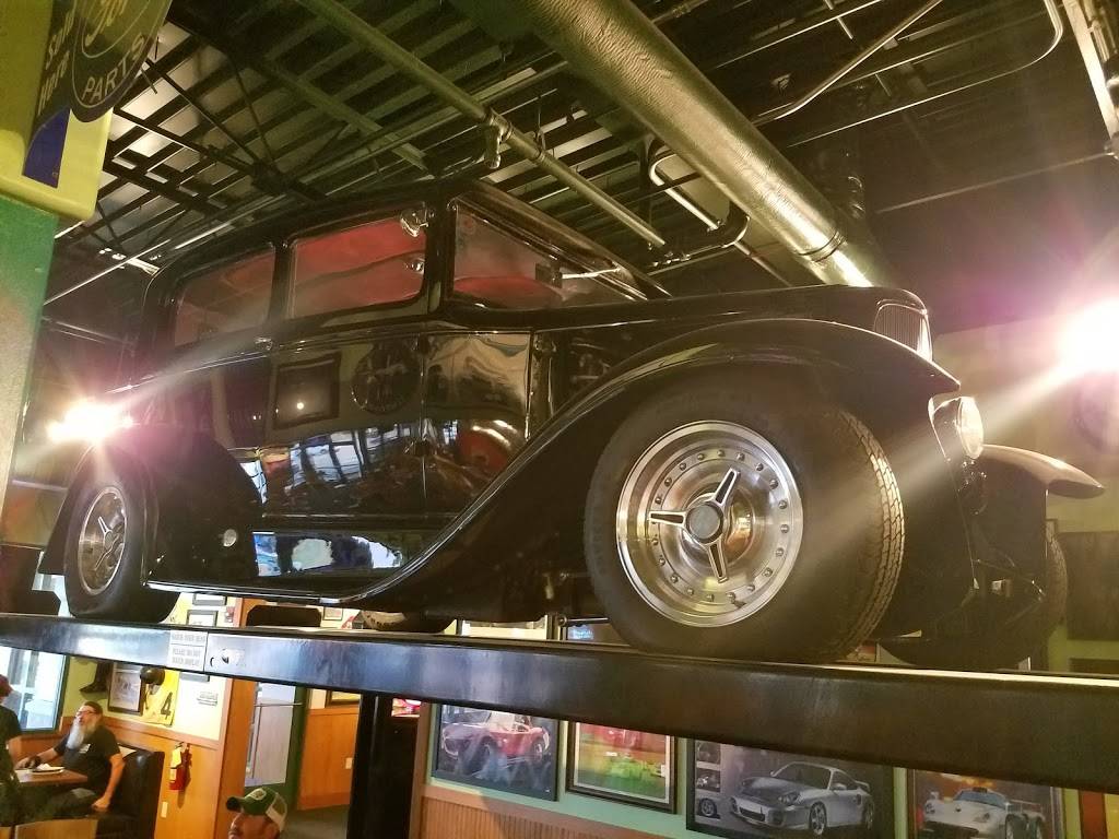 Thunder Road Grill | restaurant | 3335 W Wood River Rd, Grand Island, NE 68803, USA | 3083826986 OR +1 308-382-6986