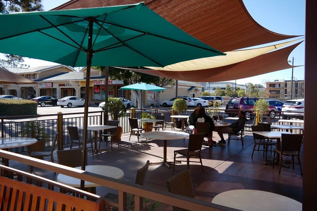 The Broken Yolk Cafe | restaurant | 3577 Midway Dr, San Diego, CA 92110, USA | 6193589966 OR +1 619-358-9966