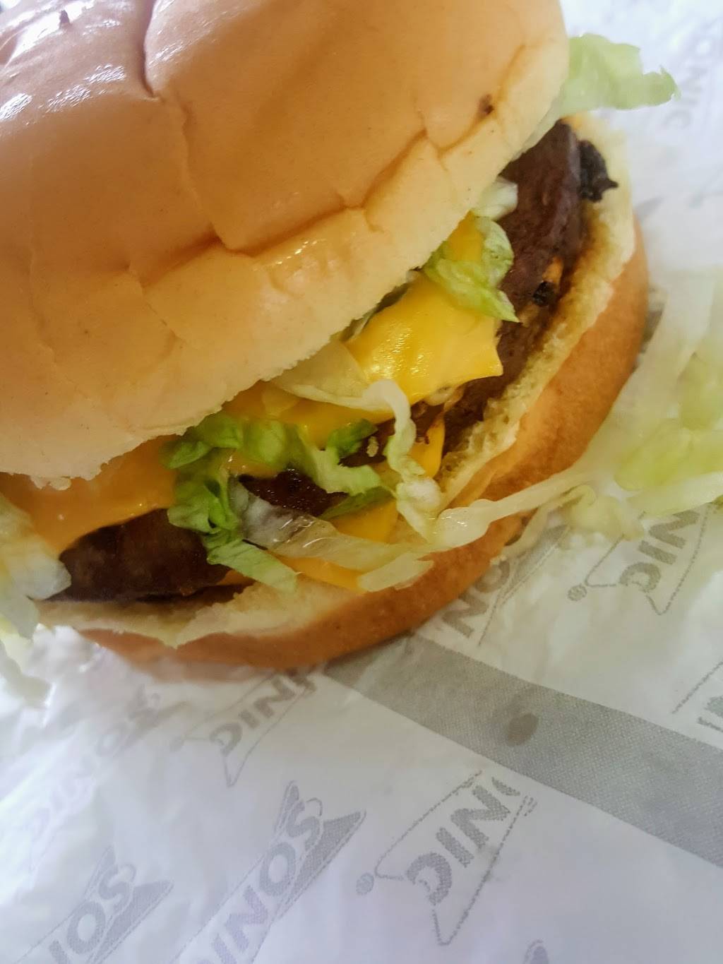 Sonic Drive-In | restaurant | 310 Bay Area Blvd, Webster, TX 77598, USA | 2813389931 OR +1 281-338-9931