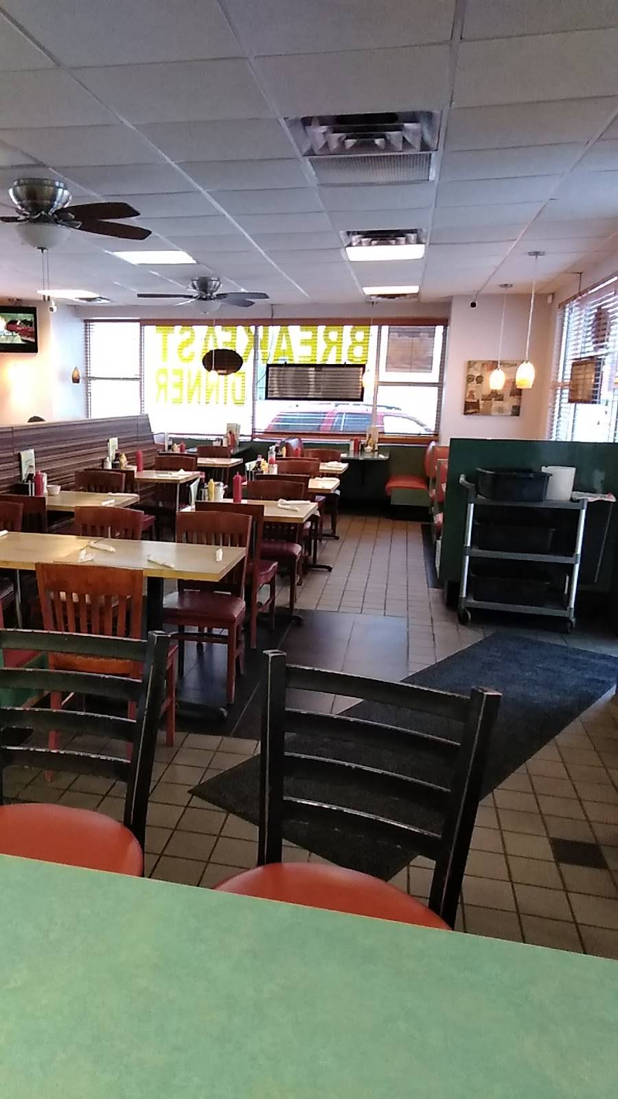 Alberts Coney Grill | restaurant | 2061 Featherstone Rd, Auburn Hills, MI 48326, USA | 2483708250 OR +1 248-370-8250