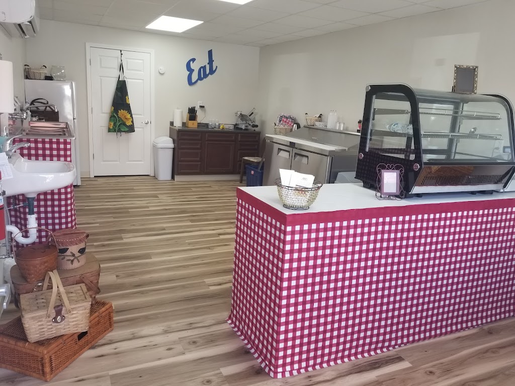 GGs Picnic Basket | restaurant | 104 S Brewer St, Paris, TN 38242, USA | 7315145764 OR +1 731-514-5764