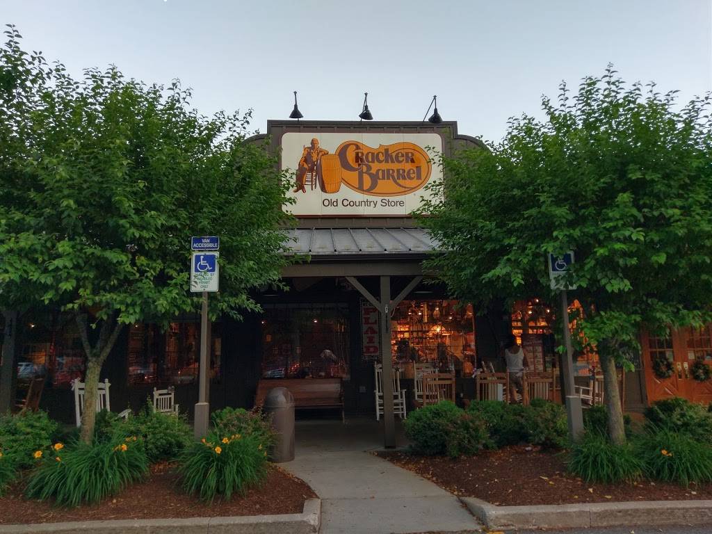 Cracker Barrel Old Country Store | restaurant | 1795 Andover St, Tewksbury, MA 01876, USA | 9788583717 OR +1 978-858-3717