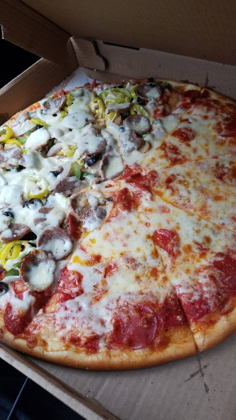 Queens Pizza & Subs | restaurant | 300 Old Virginia Ave, Rich Creek, VA 24147, USA | 5407268322 OR +1 540-726-8322