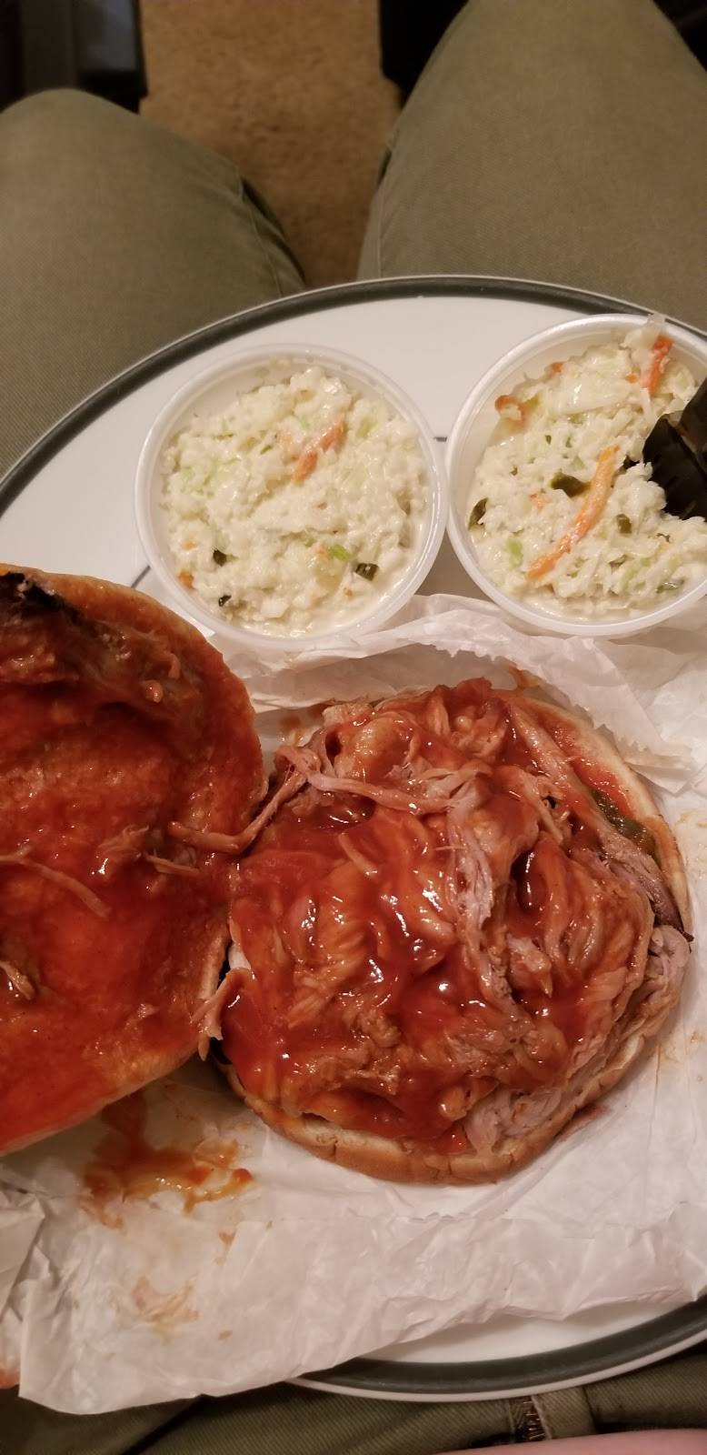 Smokey Ts | restaurant | 404 7th St N, Clanton, AL 35045, USA | 2052803133 OR +1 205-280-3133