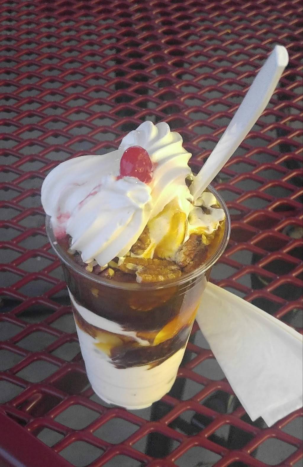 Ricks Frozen Custard | restaurant | 2829 Airline Blvd, Portsmouth, VA 23701, USA | 7574657681 OR +1 757-465-7681