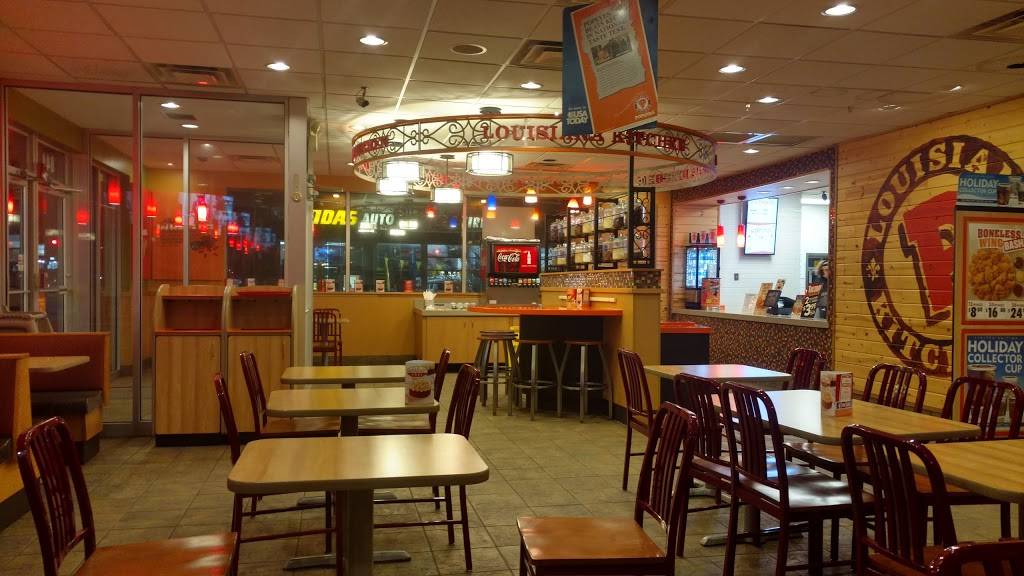 Popeyes Louisiana Kitchen | restaurant | 844 E Roosevelt Rd, Lombard, IL 60148, USA | 6309320200 OR +1 630-932-0200