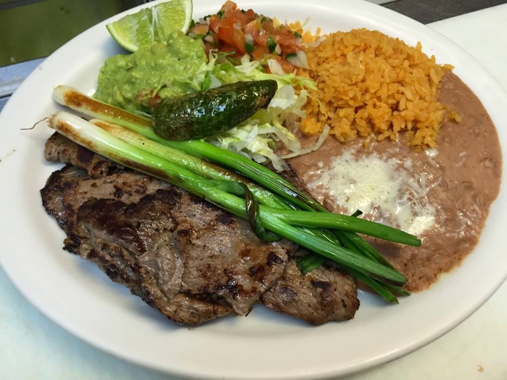 Rosas Mexican Food | restaurant | 1075 S Mission Rd suite a, Fallbrook, CA 92028, USA | 7607288006 OR +1 760-728-8006