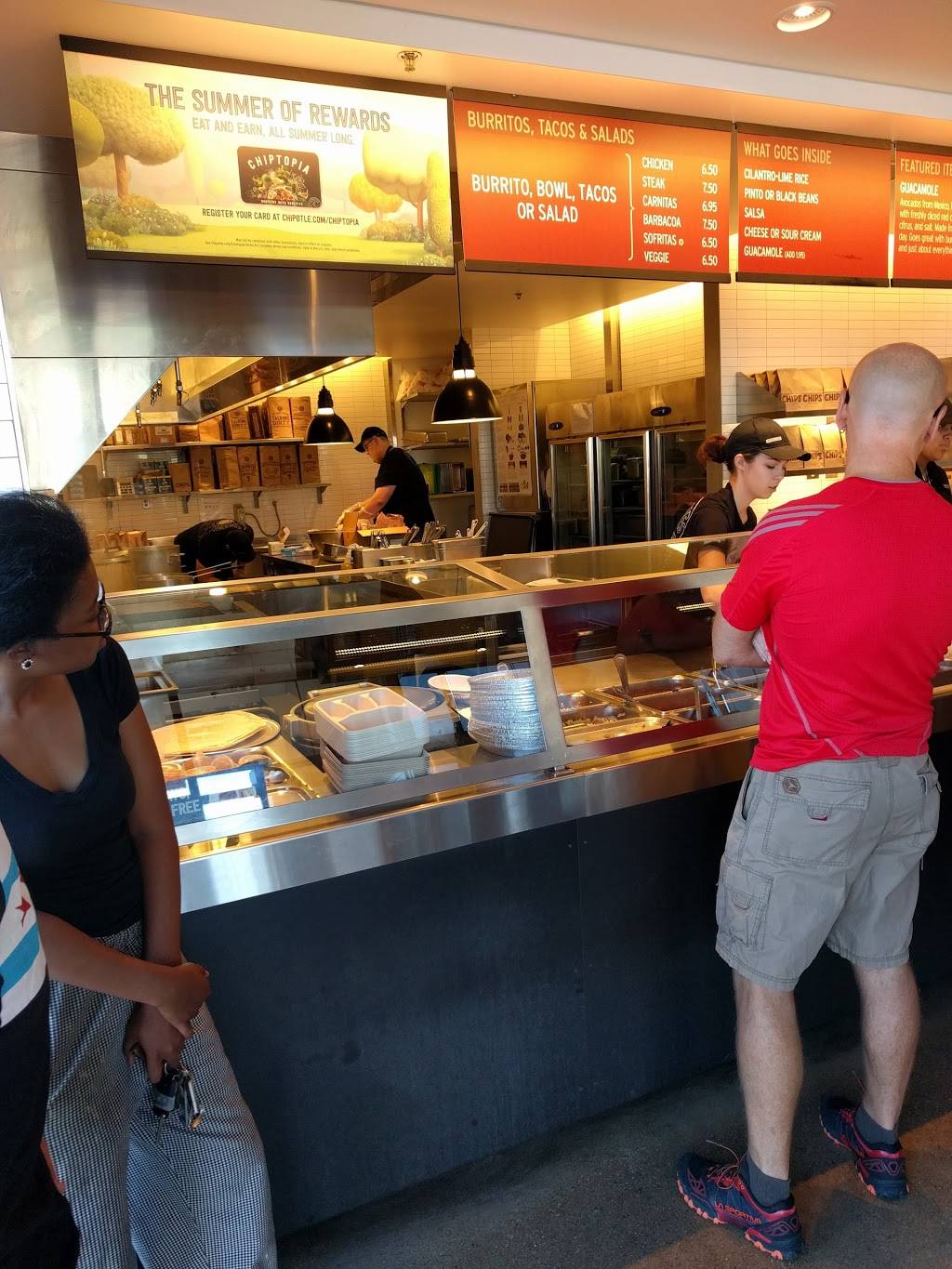 Chipotle Mexican Grill | restaurant | 5224 N Broadway Ste 102, Chicago, IL 60640, USA | 7738781132 OR +1 773-878-1132