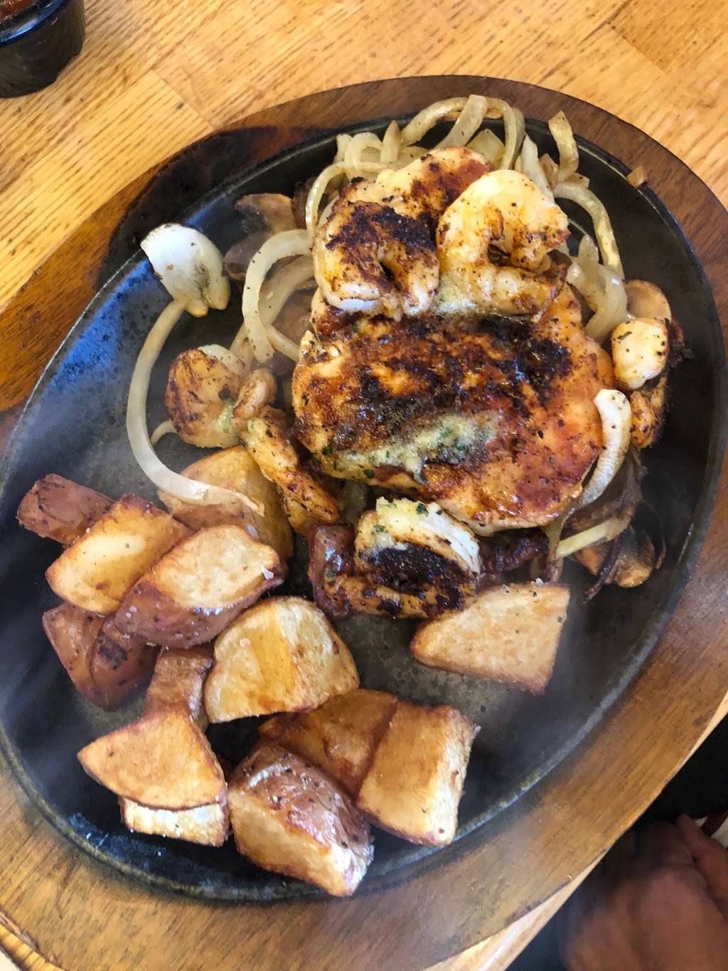 Applebees Grill + Bar | restaurant | 2547 N 44th St, Phoenix, AZ 85008, USA | 6029520033 OR +1 602-952-0033