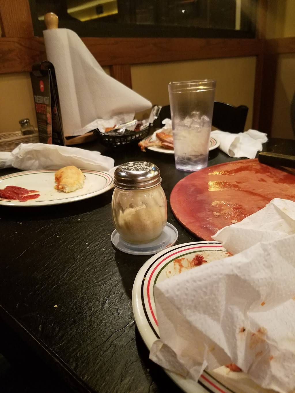 Pizza Hut | restaurant | 832 W 3rd St, Pembroke, NC 28372, USA | 9105210210 OR +1 910-521-0210