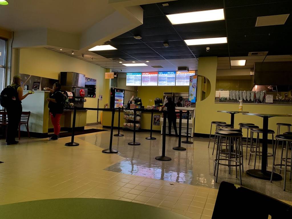 Beach Walk | restaurant | 6049 E 7th St, Long Beach, CA 90840, USA | 5629852008 OR +1 562-985-2008