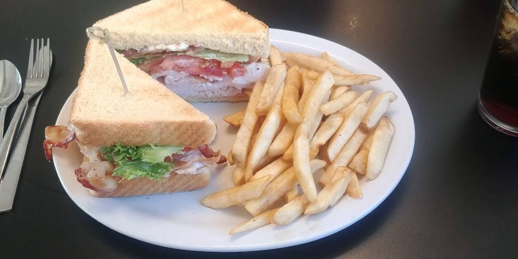 Sylvias Restaurant | restaurant | 3419 Avenue of the Cities, Moline, IL 61265, USA | 3095243032 OR +1 309-524-3032