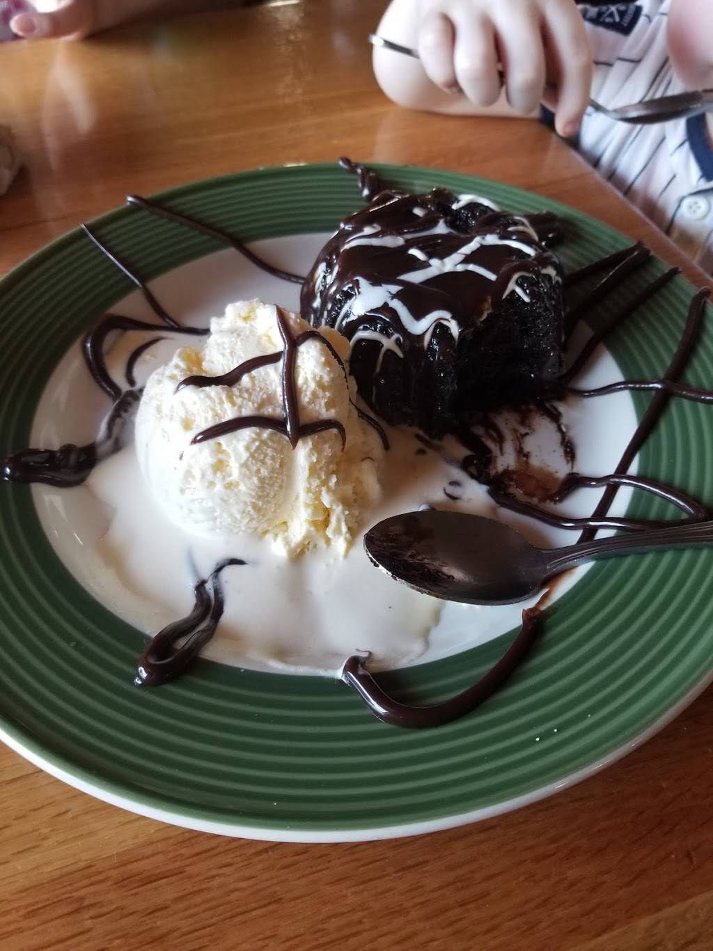 Applebees Grill + Bar | restaurant | 11104 E 41st St, Tulsa, OK 74146, USA | 9186641400 OR +1 918-664-1400