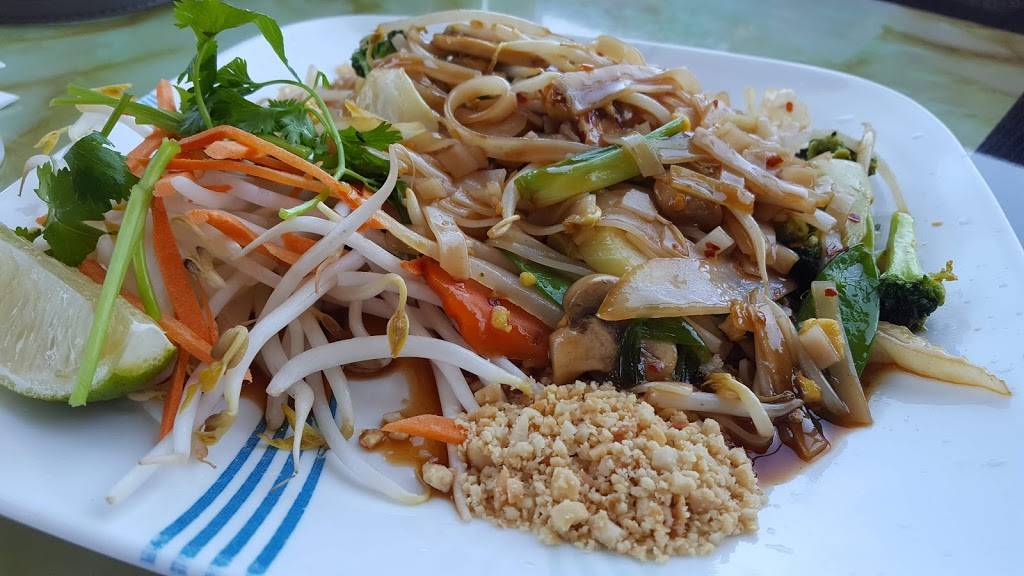 Ha Long Bay Restaurant | restaurant | 2741 Co Rd E East, St Paul, MN 55110, USA | 6516536868 OR +1 651-653-6868