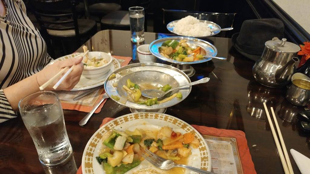 Pomegranate Restaurant | restaurant | 7816 Wyandotte St E, Windsor, ON N8S 1S9, Canada | 5199452379 OR +1 519-945-2379