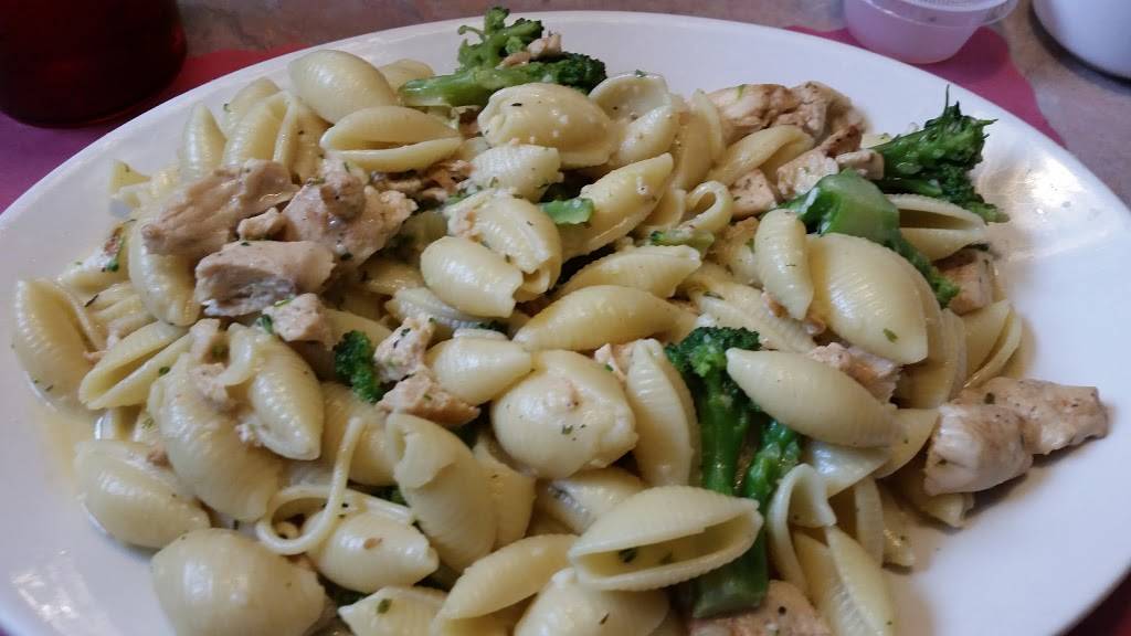 Irenes Family Restaurant | restaurant | 58 Town St, Norwich, CT 06360, USA | 8608870075 OR +1 860-887-0075