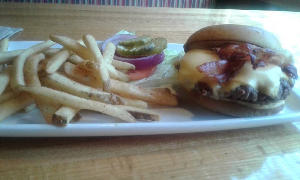 Applebees Grill + Bar | restaurant | 3219 Old Forest Rd, Lynchburg, VA 24501, USA | 4343858055 OR +1 434-385-8055