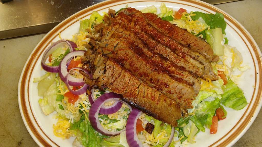 Lynns BBQ | restaurant | 1151 E Iowa St, Eldridge, IA 52748, USA | 5632859118 OR +1 563-285-9118