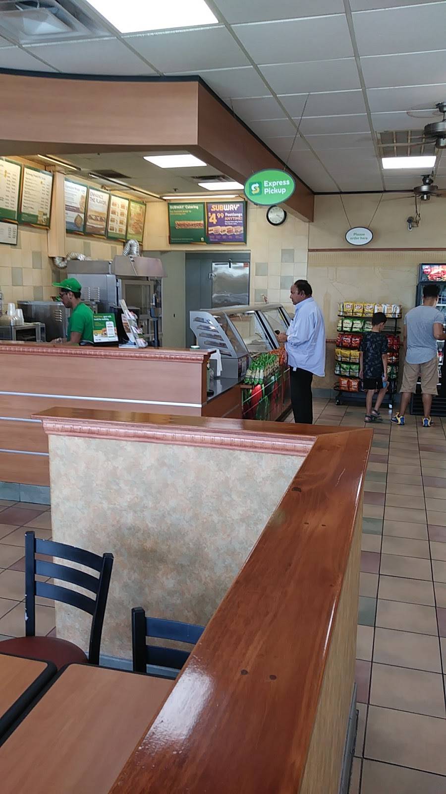 Subway Restaurants | restaurant | 14515 Katy Freeway, Suite 200, Golden Oak Retail Center, Houston, TX 77079, USA | 2812939099 OR +1 281-293-9099