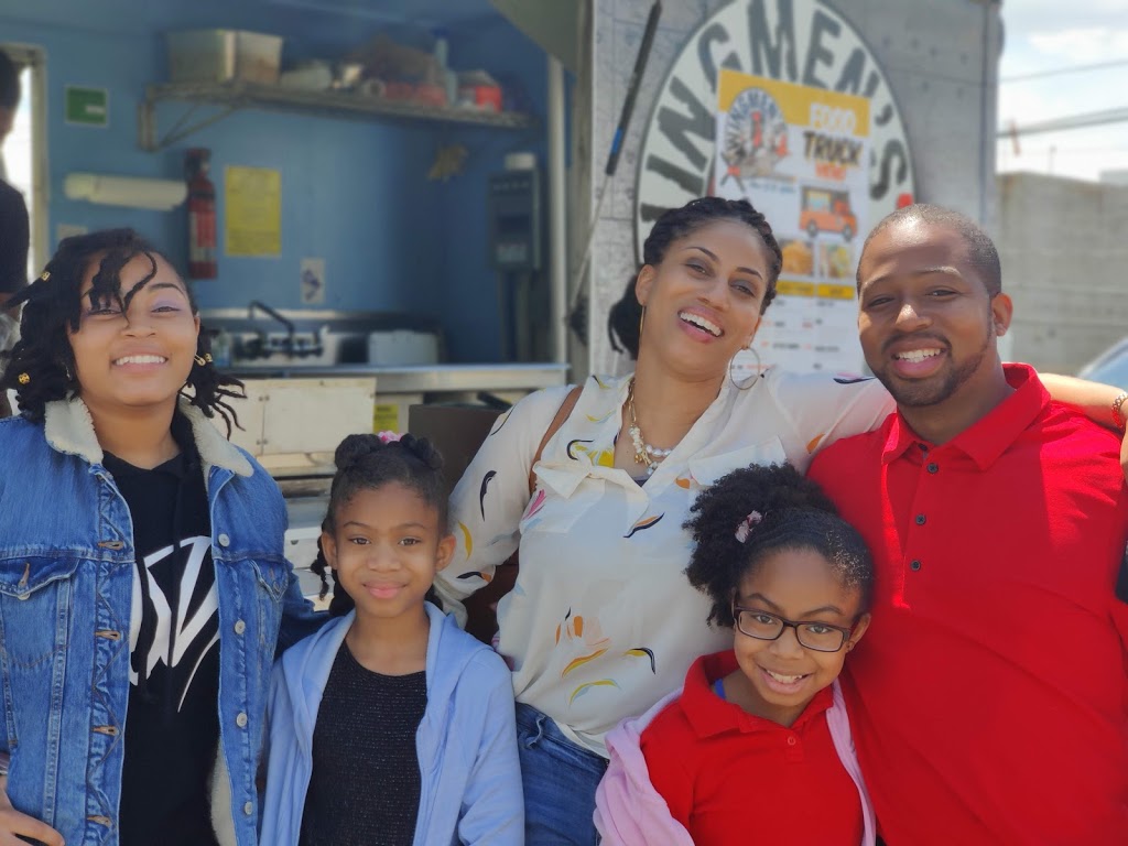 WingMens Food Truck | restaurant | 2200 Lockbourne Rd, Columbus, OH 43207, USA | 6144488718 OR +1 614-448-8718