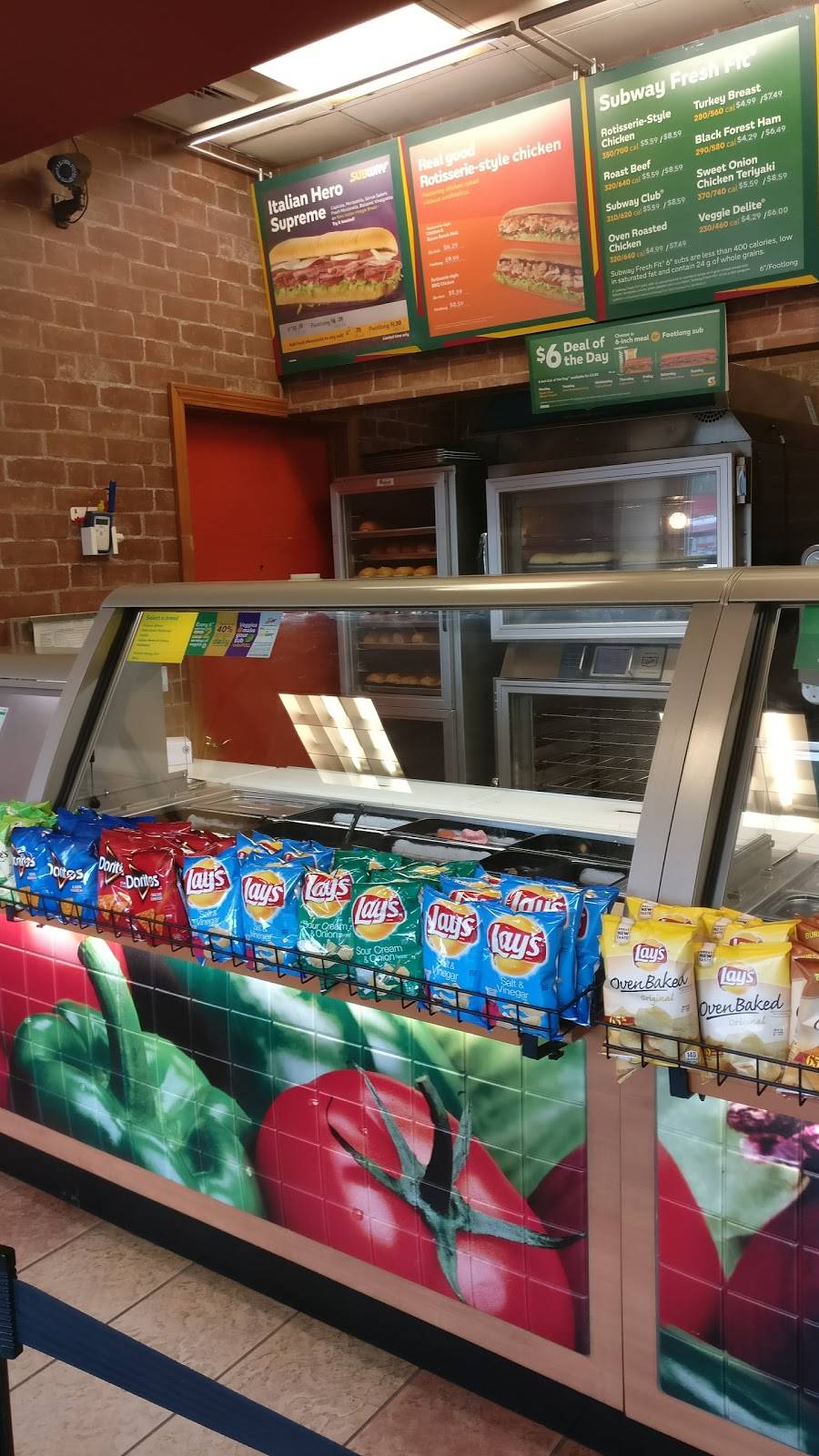 Subway | restaurant | 471 Farmington Ave, Hartford, CT 06105, USA | 8602325429 OR +1 860-232-5429